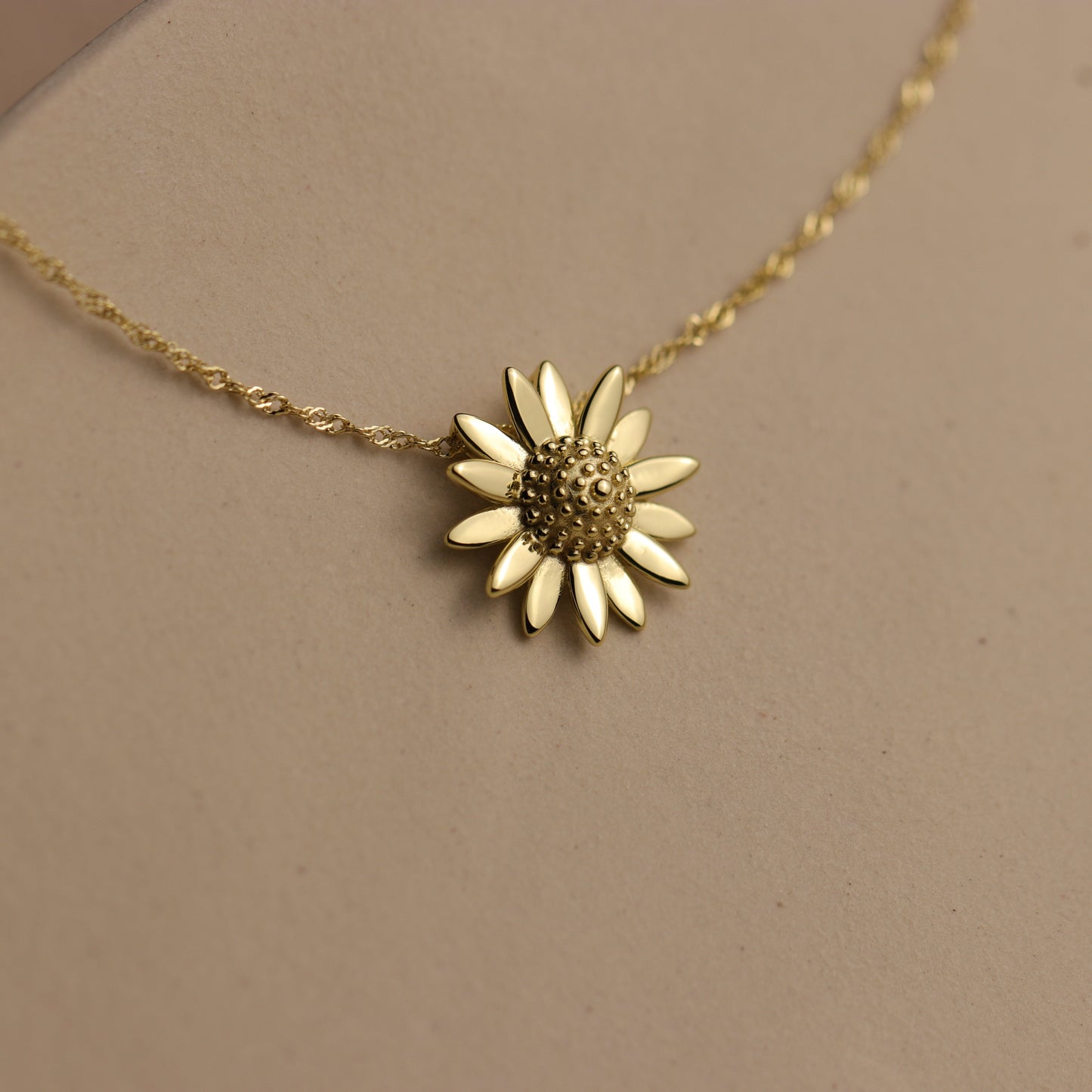 Daisy Necklace