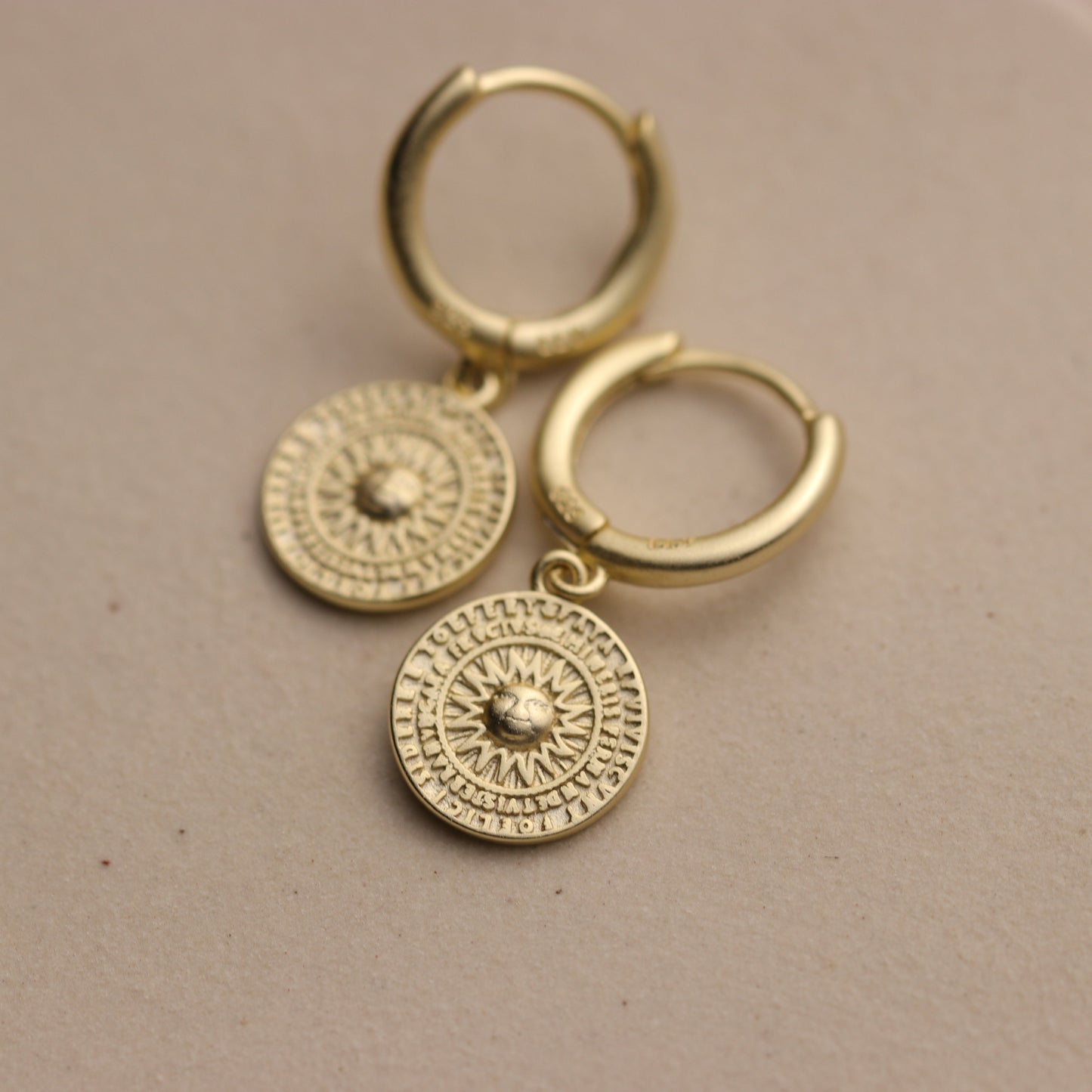 Sundial Hoops