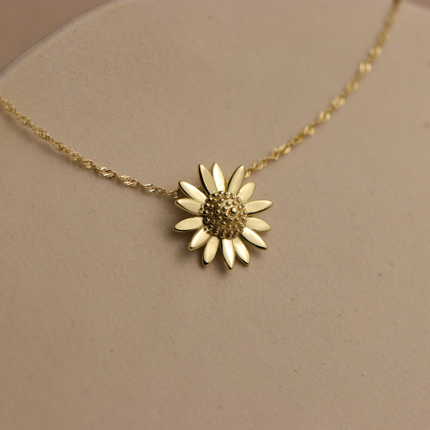 Daisy Necklace